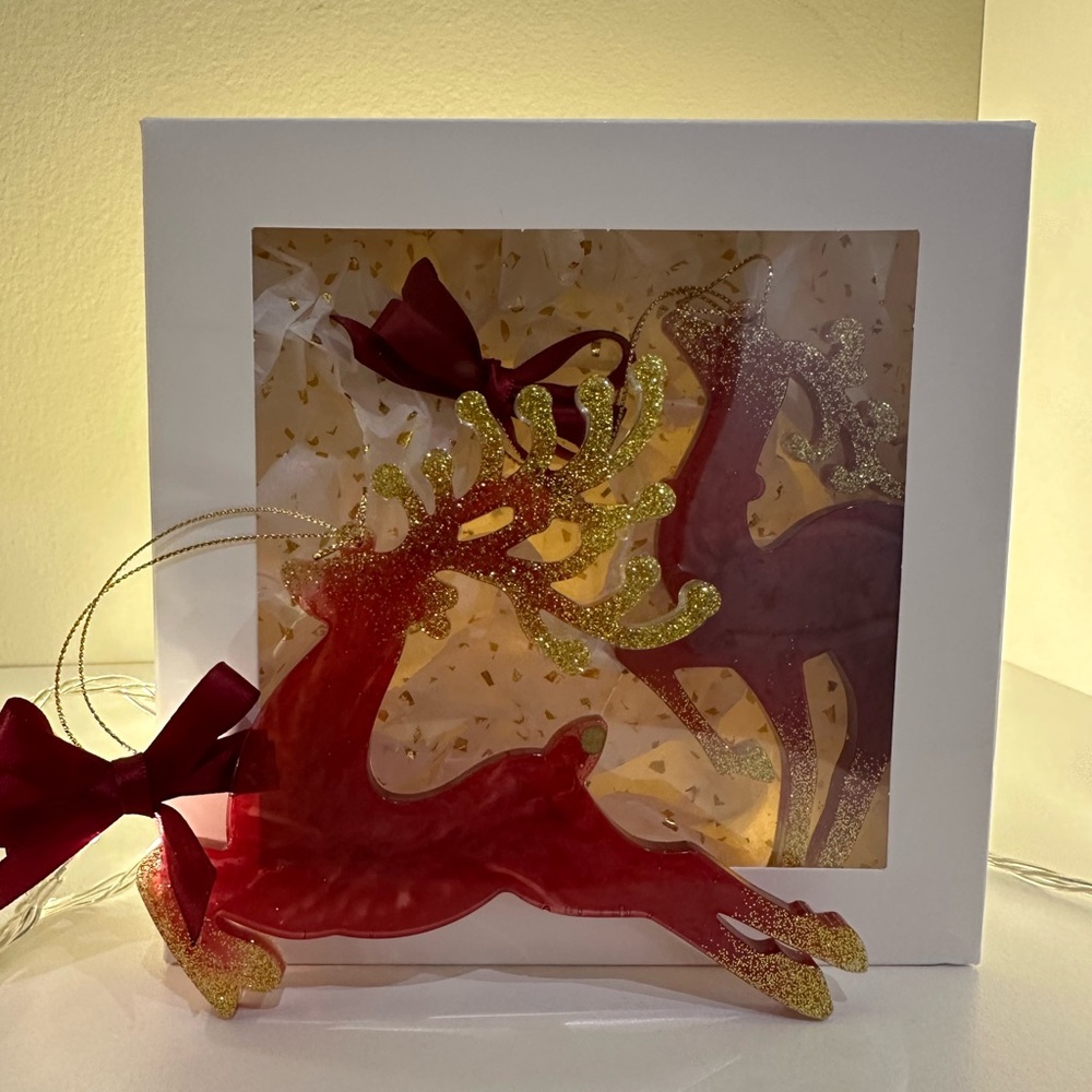 Set of 2 Resin Christmas Ornaments – Red & Gold Reindeer with Gift Box